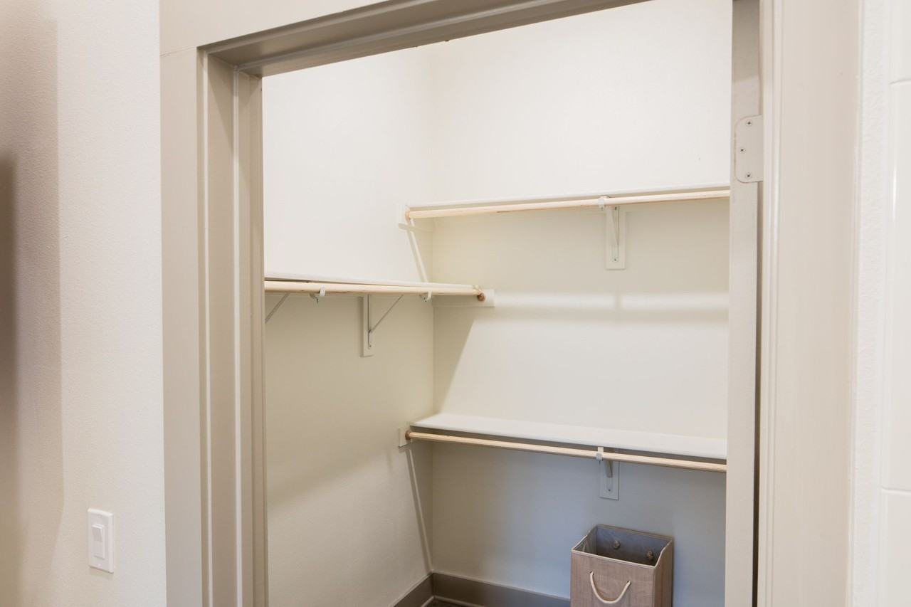 Magnolia Off Sylvan - Photo 3 of 46