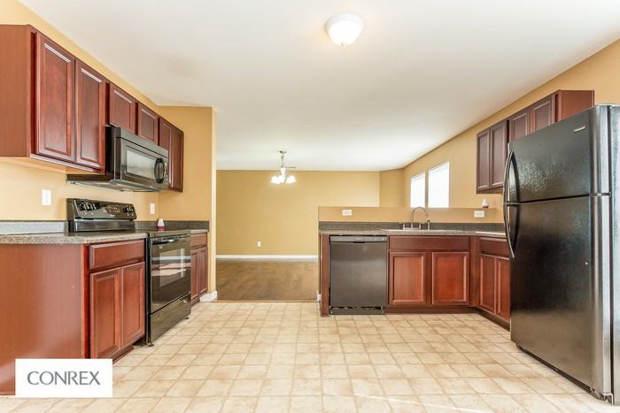 252 Whitestone Drive Northeast - Photo 3 of 8