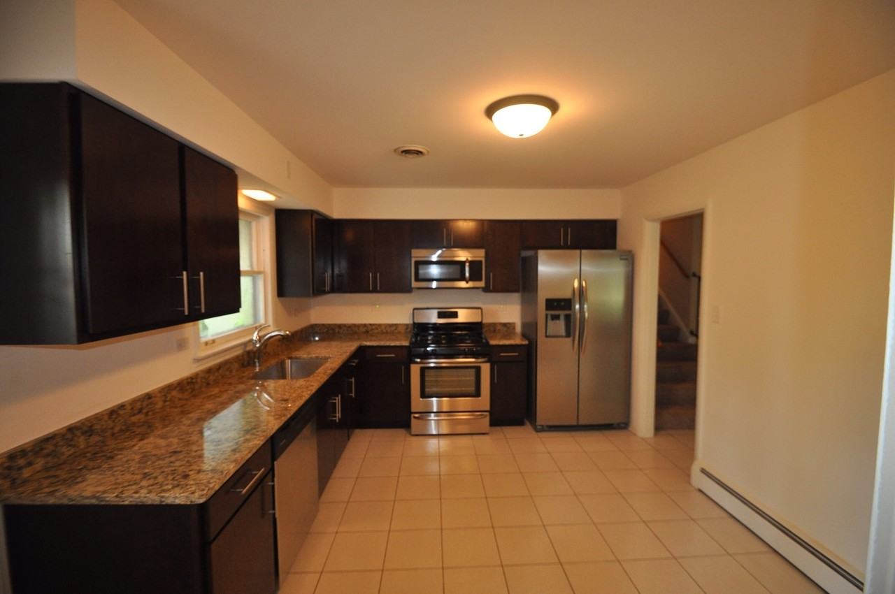 12736 S Westgate Dr - Photo 3 of 12