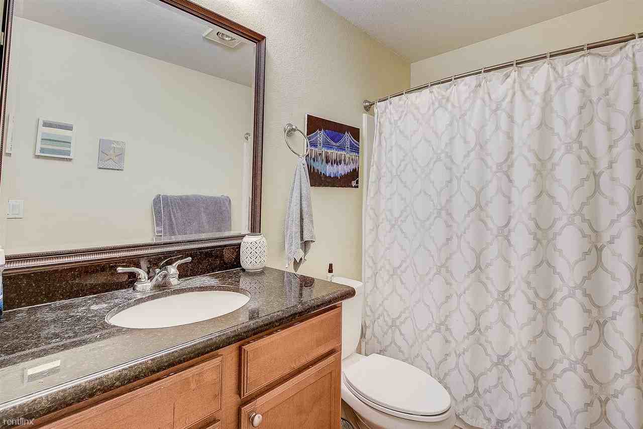 1169 Yarwood Ct - Photo 3 of 12