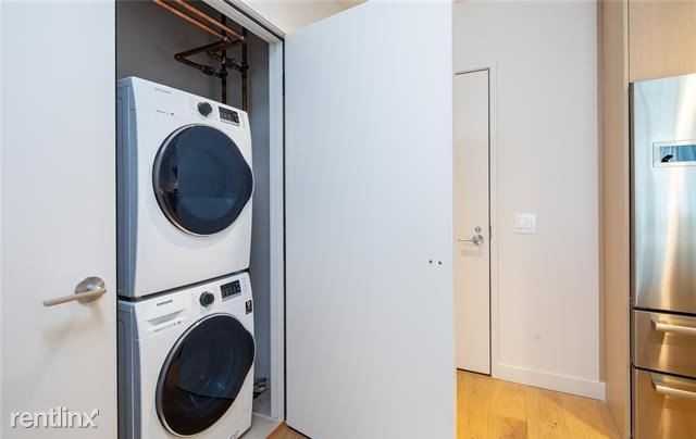 1001 Queen St - Photo 2 of 11