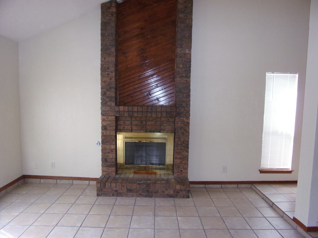 1851 Gus Moran - Photo 2 of 12