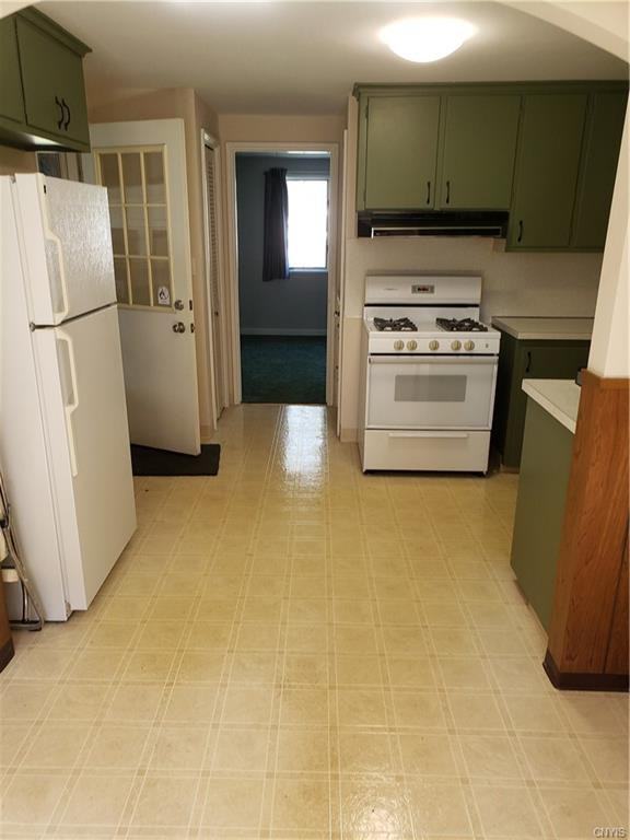 313 Kirsch Drive - Photo 3 of 20