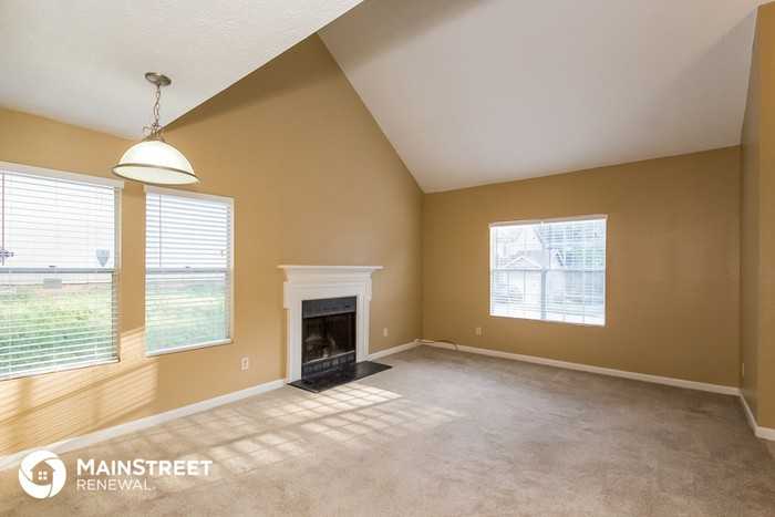 1975 Glenwood Downs Drive - Photo 2 of 15