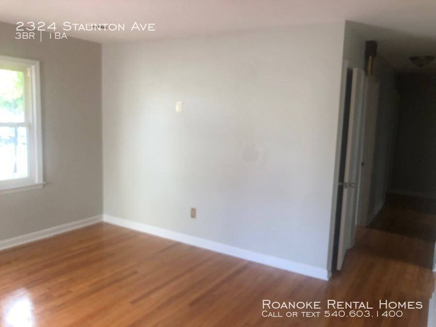 2324 Staunton Ave - Photo 2 of 8