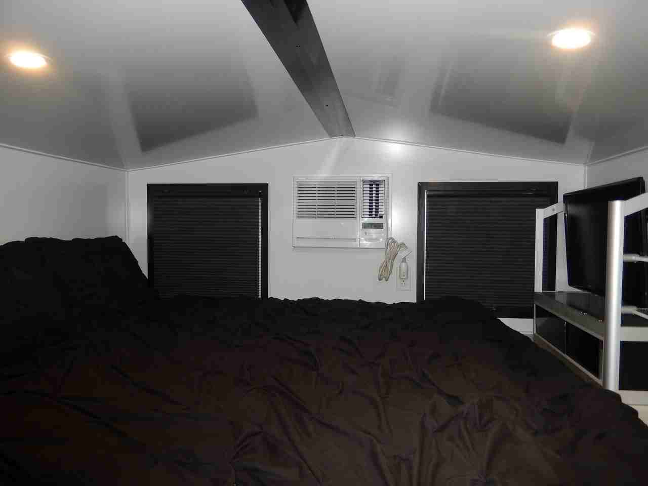 302 24th St Se - Photo 2 of 10