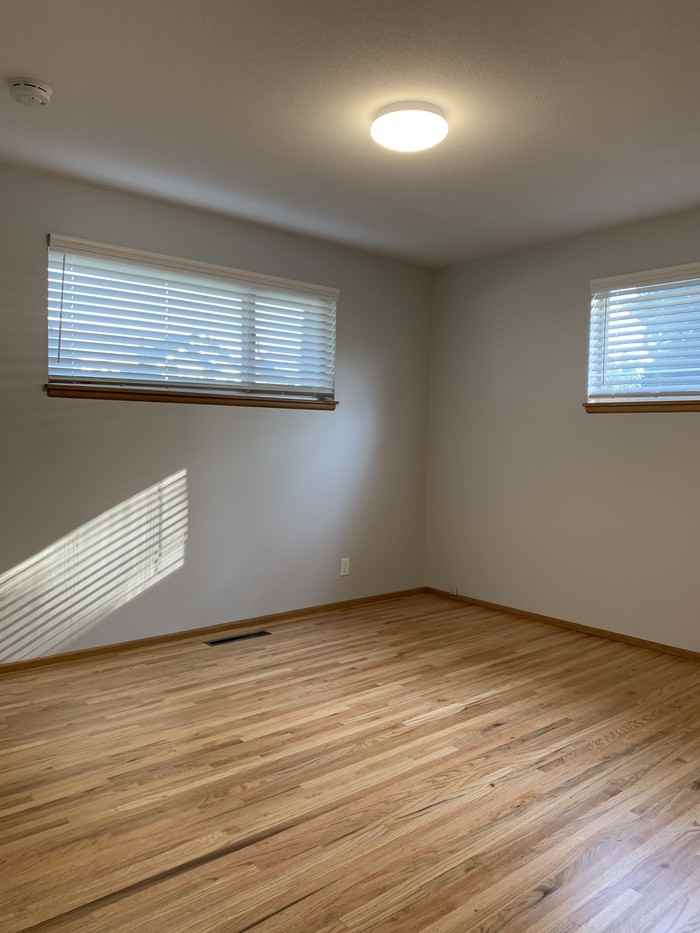 1102 120th Street South - Photo 2 of 6