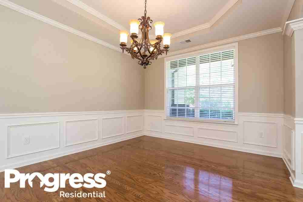 505 Cedarwood Dr - Photo 3 of 17