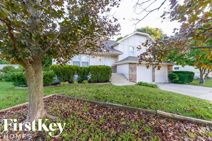 912 Southeast 5th Terrace - Photo 2 of 15