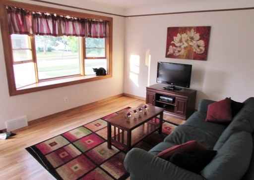 15559 Harrison Dr - Photo 2 of 21