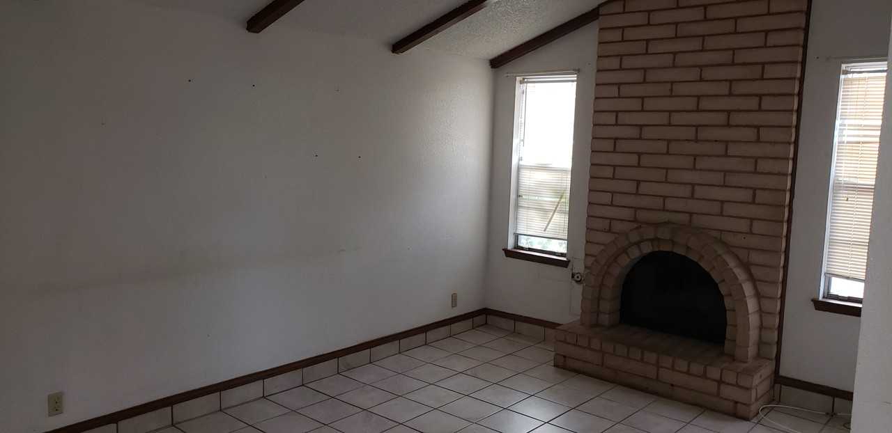 721 Derrickson - Photo 3 of 11