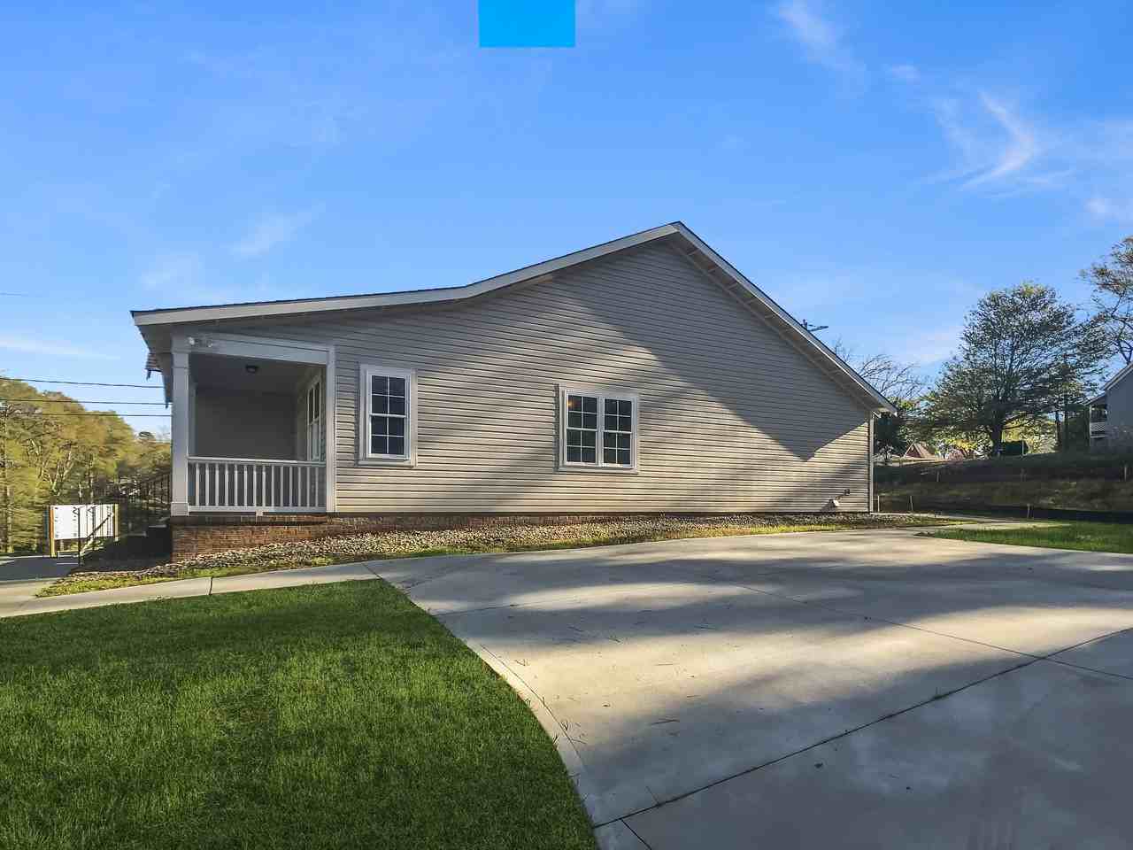 184 Floyd Street - Photo 2 of 23