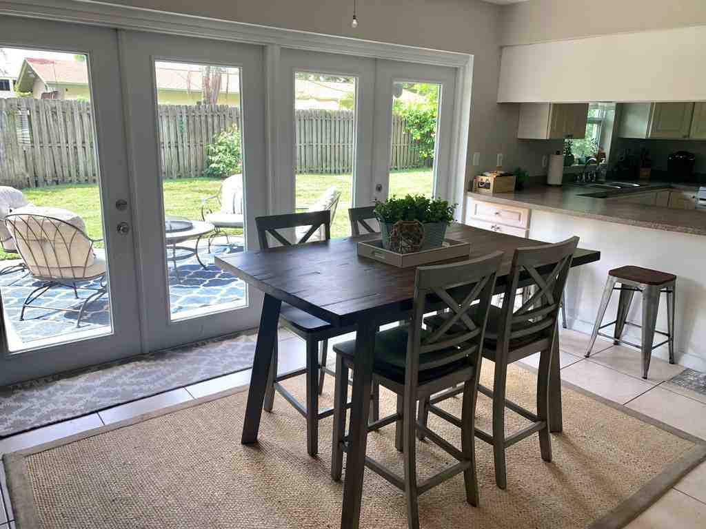 352 79th Ave Ne - Photo 3 of 14