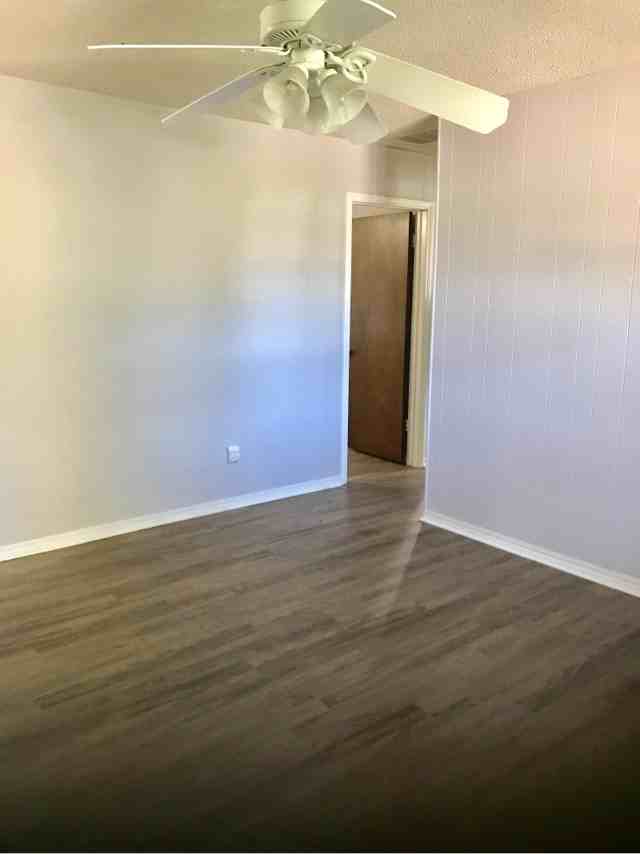 4913 Greenan Dr - Photo 3 of 11