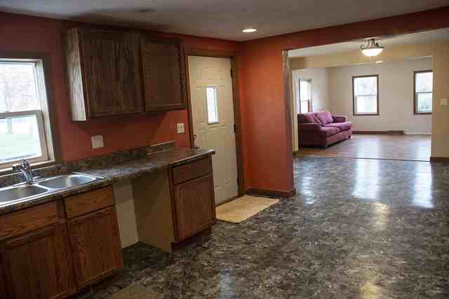 108 E Morris St - Photo 3 of 28