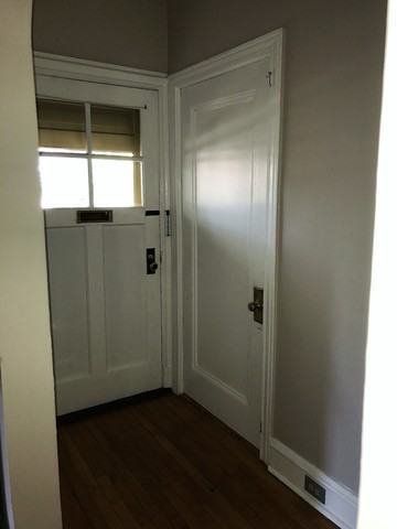 725 Monroe #1 - Photo 3 of 14