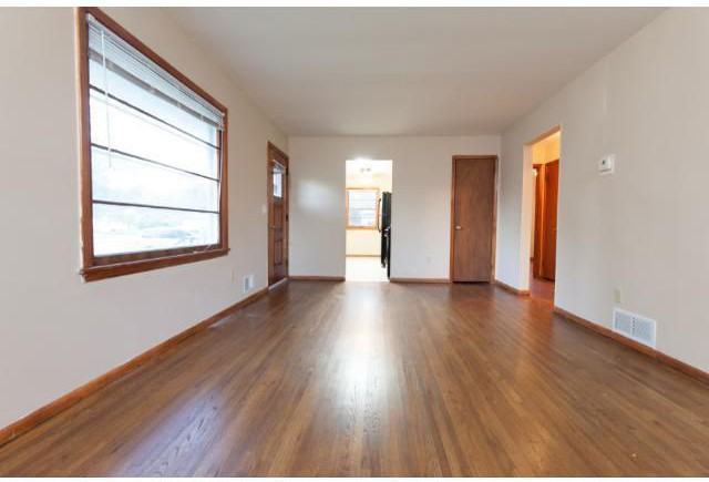 8490 Monroe St Ne - Photo 2 of 26