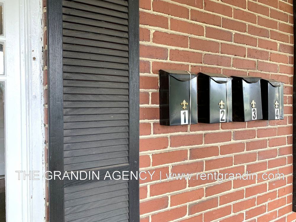 1306 Patterson Avenue Southwest - 1 - Photo 3 of 31