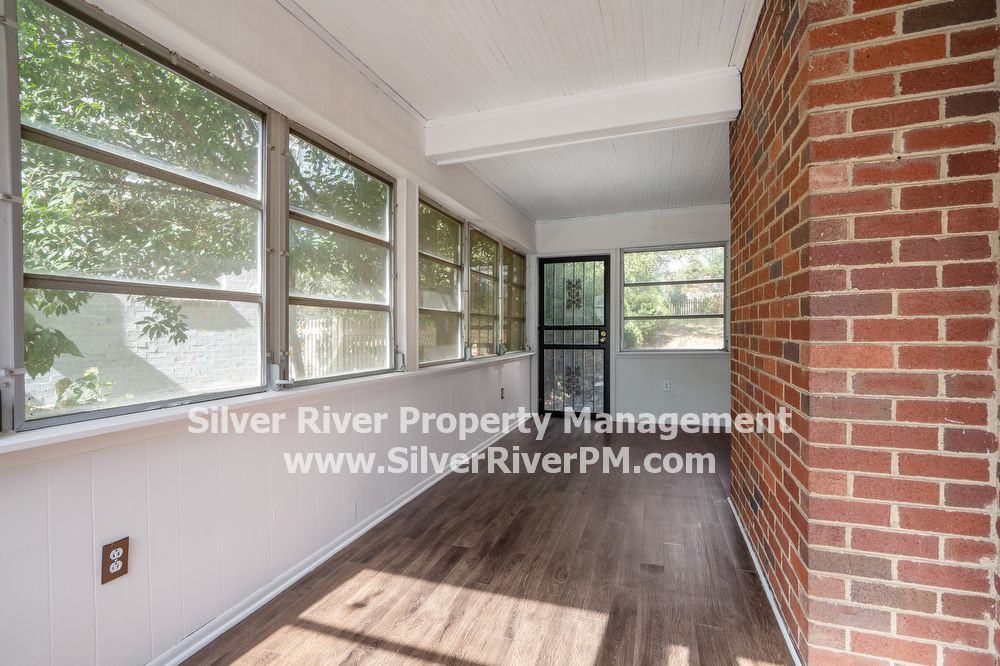 5902 Forest Road - Photo 3 of 21