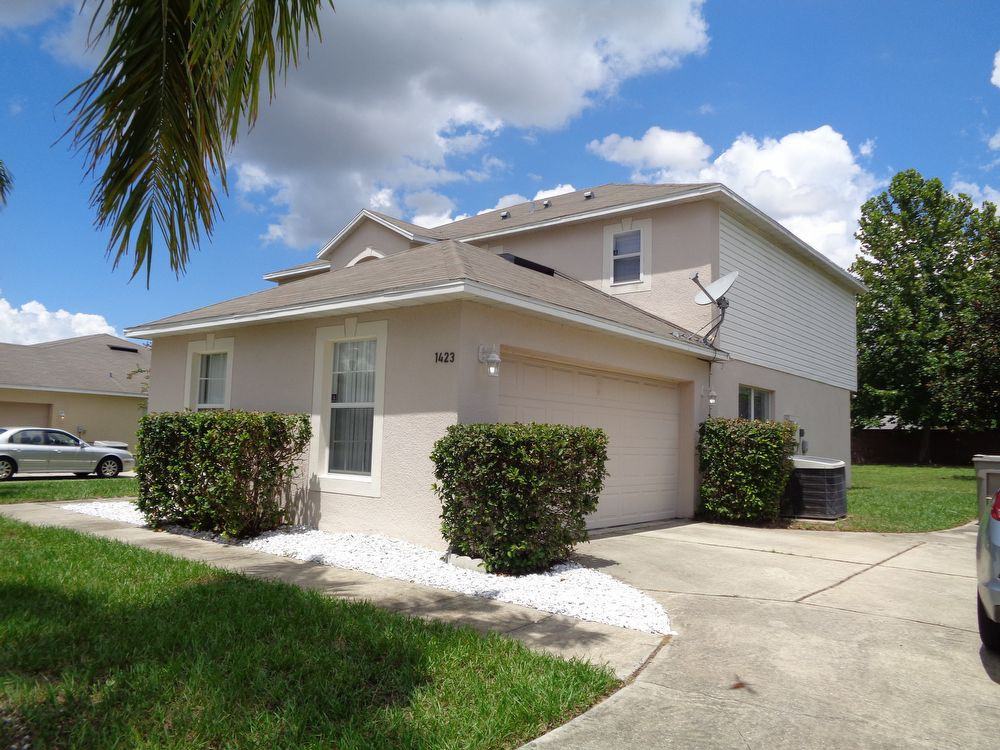 1423 Dunn Cove Dr - Photo 2 of 6