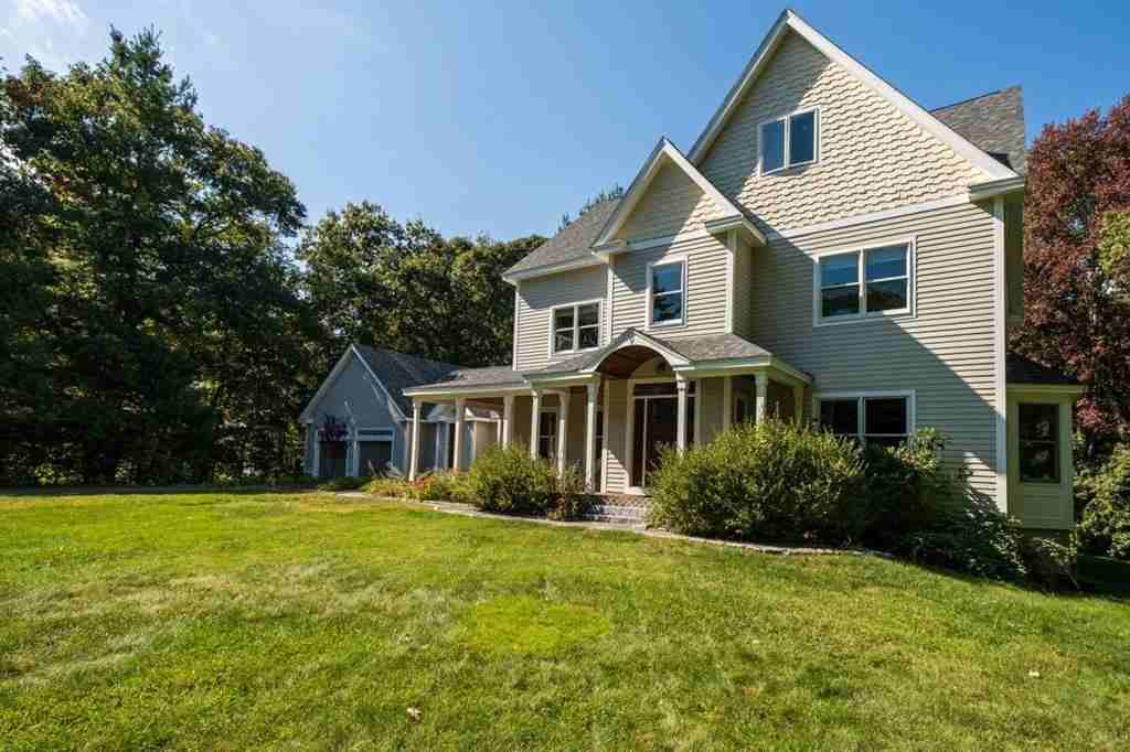 9 Oakdale Ln - Photo 2 of 37