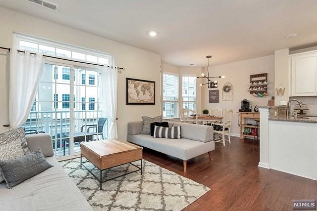 12 Veterans Drive - Photo 3 of 25