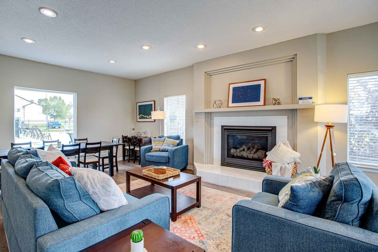 4122 Meadow Parkway - Photo 2 of 19