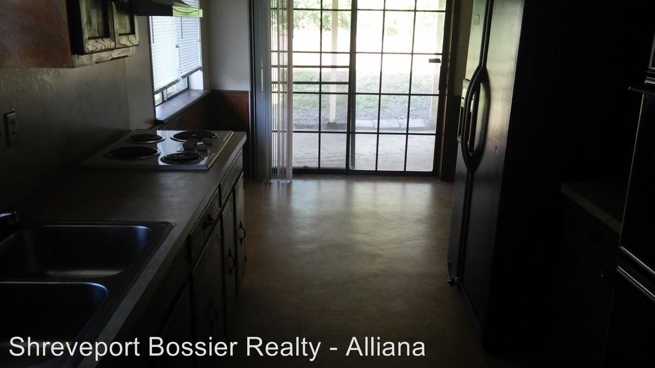 9003 Cedar Creek Circle - Photo 2 of 9