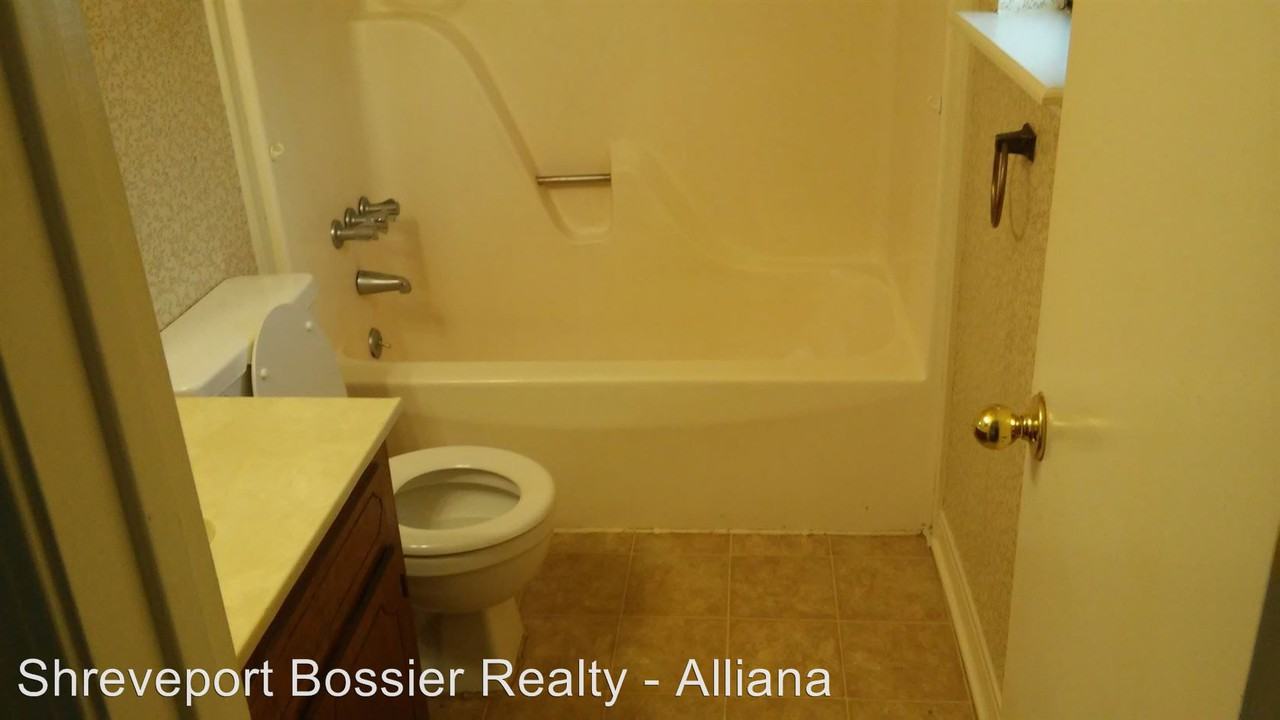 9003 Cedar Creek Circle - Photo 3 of 9