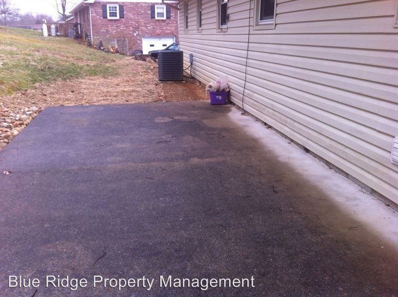 320 King Road - Photo 3 of 15