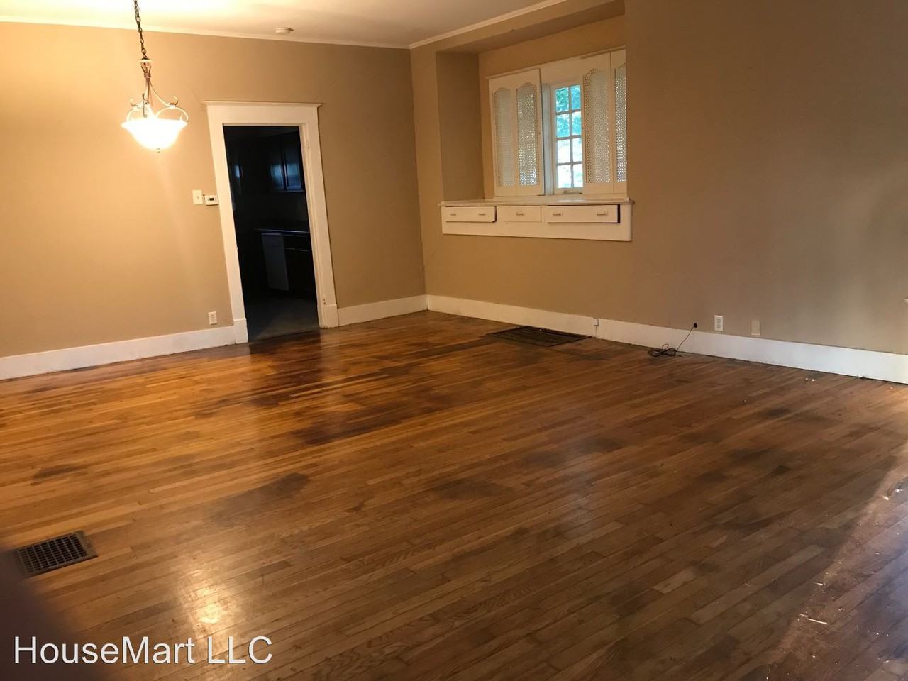 903 E Monroe St - Photo 2 of 14