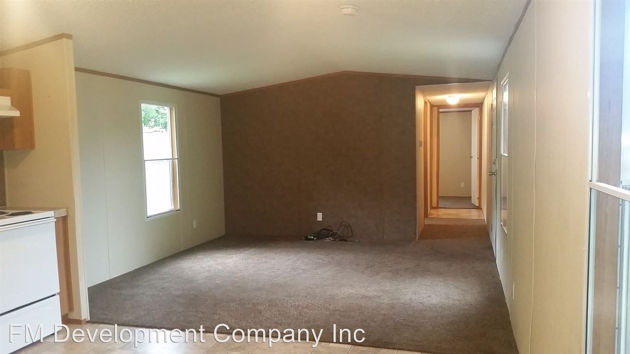 103 Washington Street - Photo 3 of 8