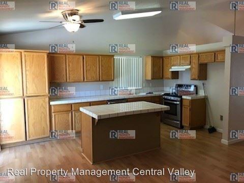 2857 Crescent Moon Court - Photo 2 of 15