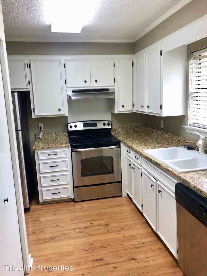 920B 920-B Glastonbury Circle - Photo 3 of 12