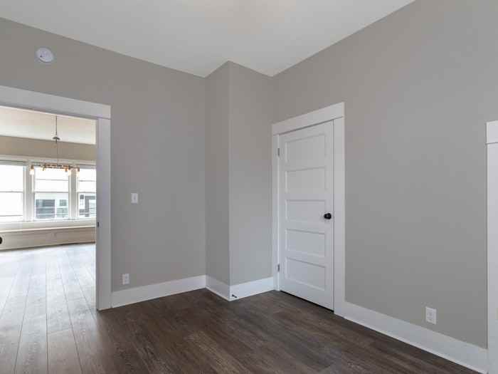 5530 North Haight Avenue - Photo 2 of 23