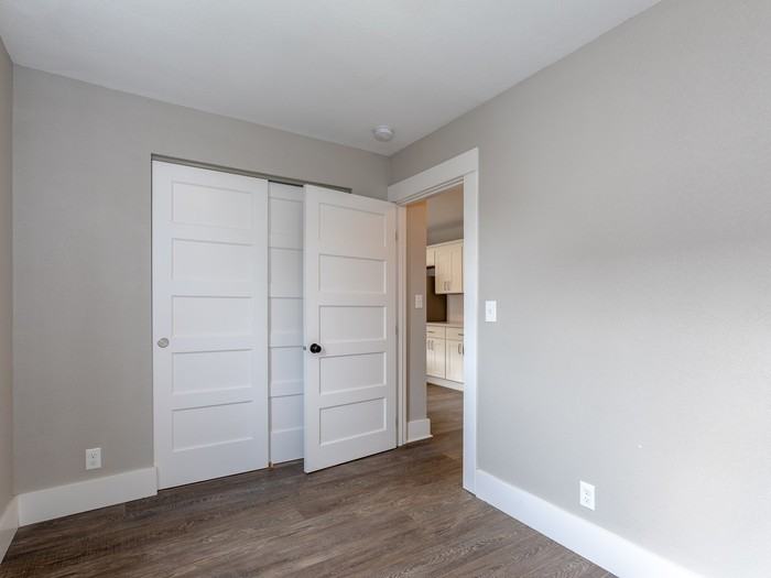5530 North Haight Avenue - Photo 3 of 23