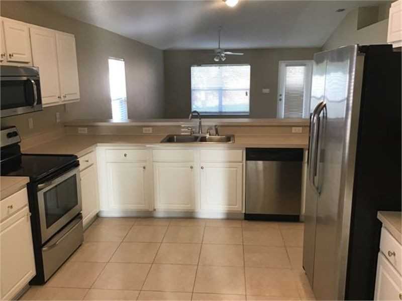 2430 Bridgeport Cir - Photo 3 of 13