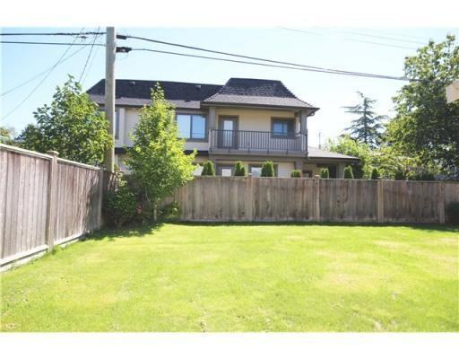 8351 Fairdell Crescent - Photo 3 of 6