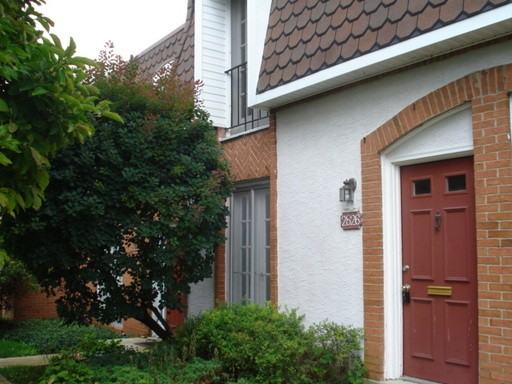 2826 Chateau Cir - Photo 2 of 32