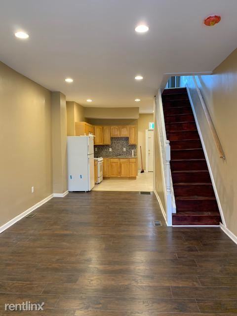 818 N Montford Ave - Photo 2 of 17