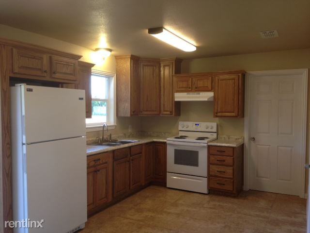 10817 County Road 2298 - Photo 2 of 11