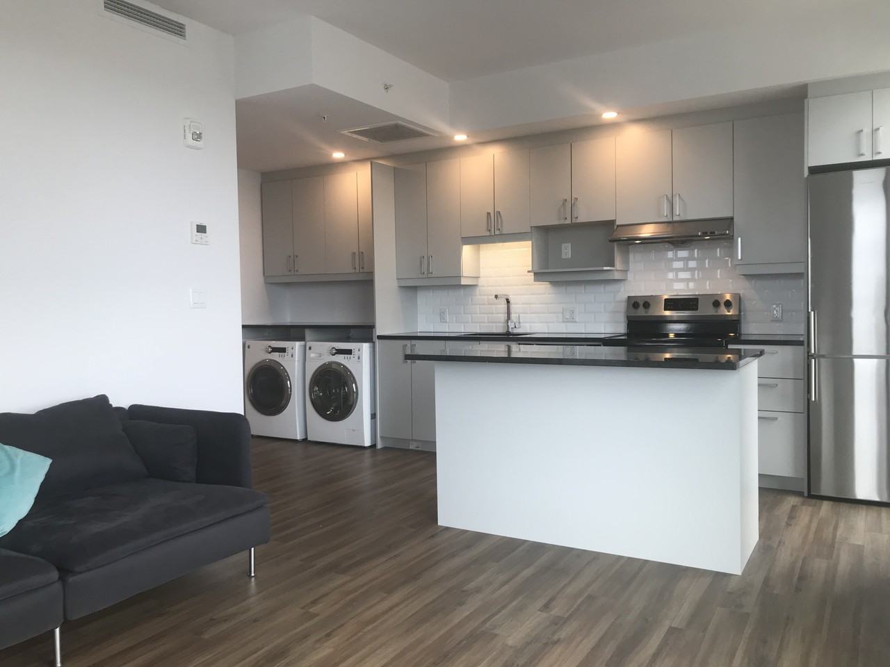 280 Boulevard René-Lévesque Ouest #3202 - Photo 2 of 20