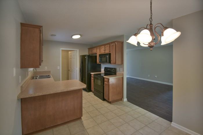 18348 Peyton Lane - Photo 2 of 8