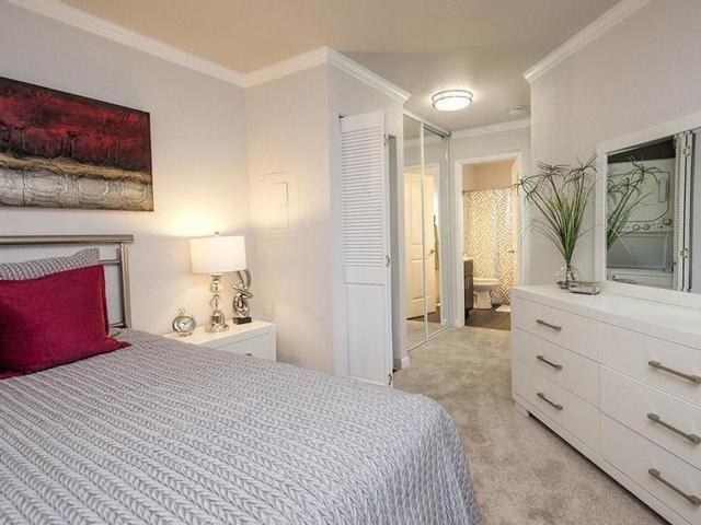 574 Button Ave - Photo 3 of 37