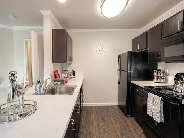574 Button Ave - Photo 6 of 37
