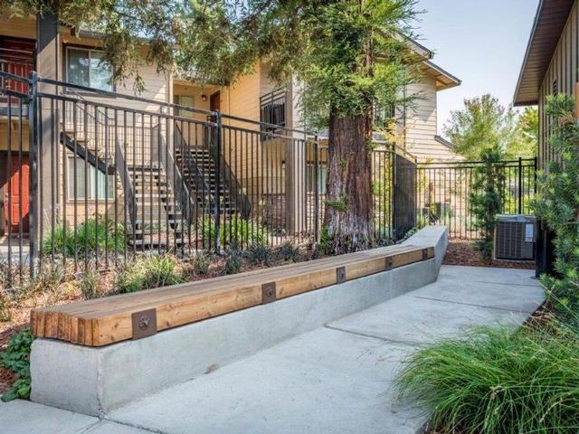 574 Button Ave - Photo 3 of 37
