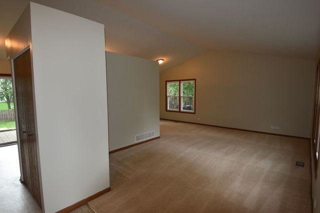 961 Woodbridge - Photo 2 of 11