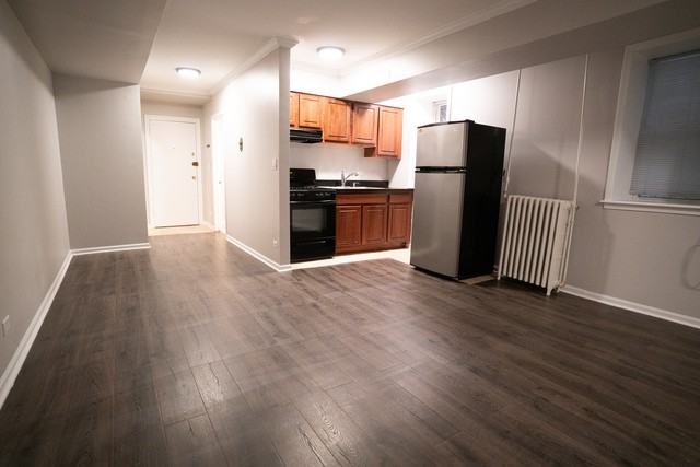 21 E Division St #GS - Photo 3 of 7