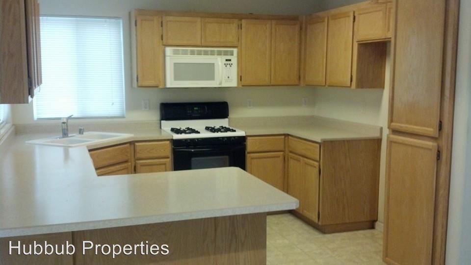 3577 Bearwood Pl - Photo 2 of 3