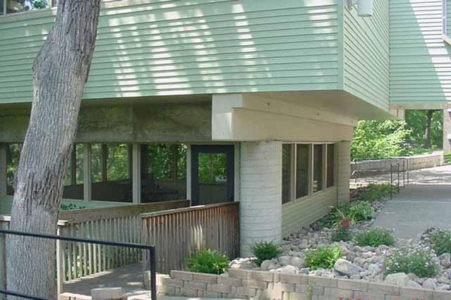 Riverside Apartments - Photo 3 of 8